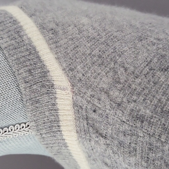 J.G. Hook Vintage Gray Lambswool  Cardigan - Picture 8 of 11